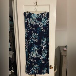Blue tones floral maxi skirt size Medium